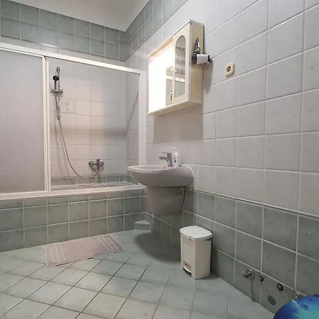 Karat Panzio Bed & Breakfast