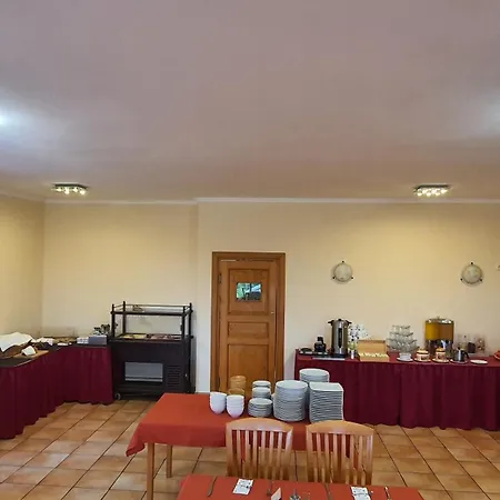 Bed & Breakfast Karat Panzio 3*